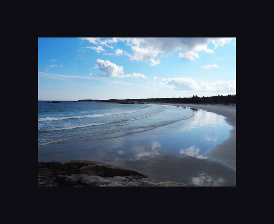 Kejimkujik Seaside National Park, located in Nova Scotia 167 km from Halifax, will amaze you with its panoramic view of the Atlantic coastline with its capes, islands and bays. This 8.7 km loop between land and sea features observation decks with breathtaking sea views.  Photography on canvas 12 x 16 inches